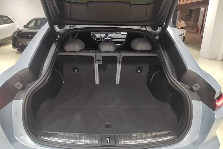 Used Nio EC6 2023 75 kWh Trunk