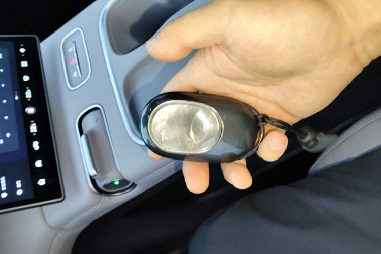 Used Nio EC6 2023 75 kWh Vehicle Key
