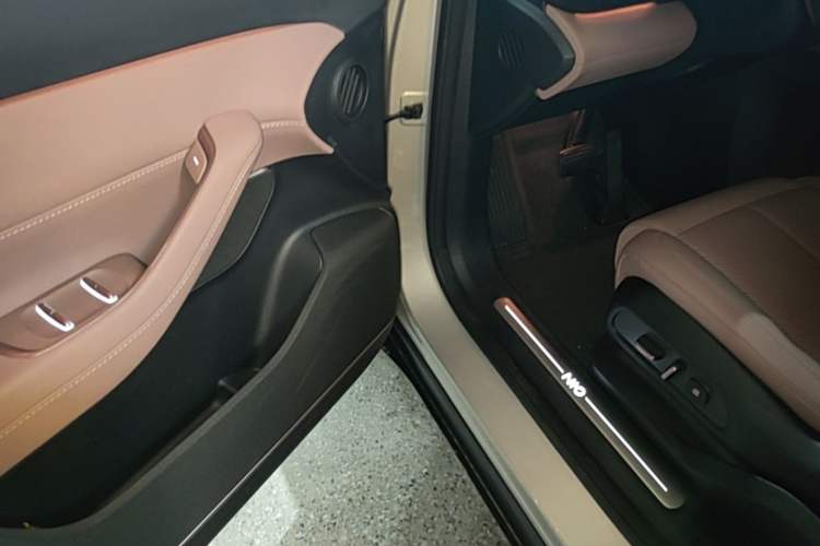 Used Nio EC6 2023 75 kWh Driver Seat