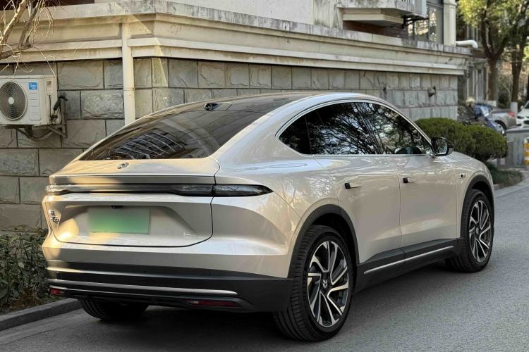 Used Nio EC6 2023 75 kWh Exterior 4