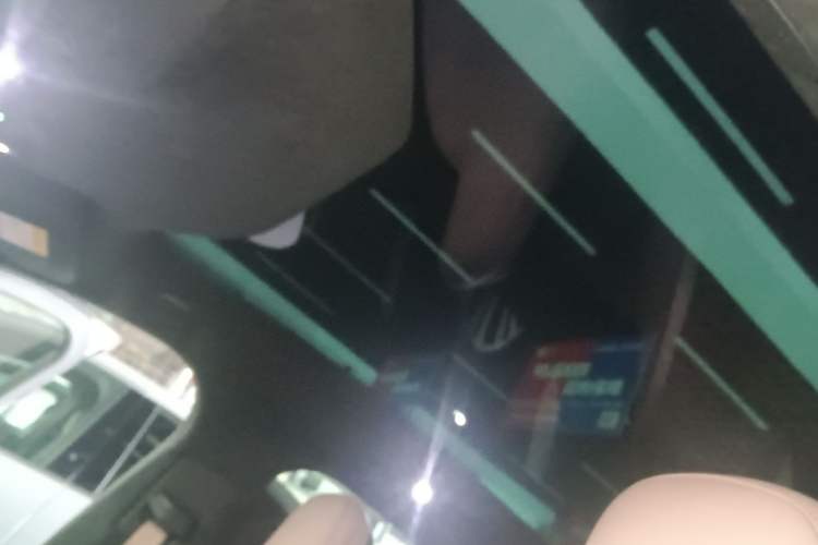 Used Nio EC6 2023 75 kWh Headliner