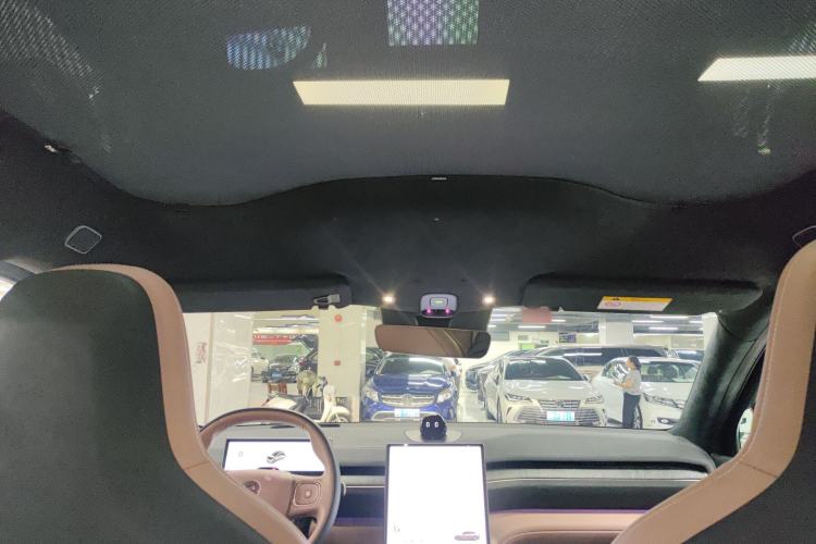 Used Nio EC6 2023 75 kWh Headliner