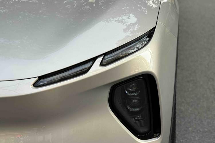 Used Nio EC6 2023 75 kWh Left Front Headlight