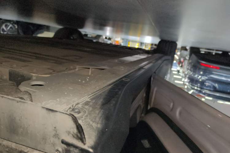 Used Nio EC6 2023 75 kWh Left Side Sill