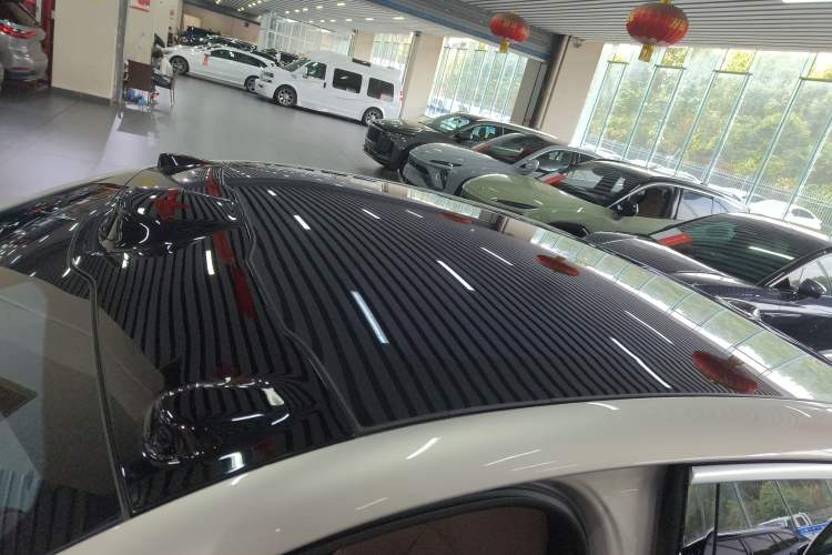 Used Nio EC6 2023 75 kWh Roof