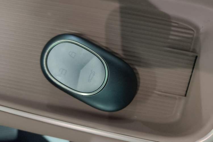 Used Nio EC6 2023 75 kWh Vehicle Key