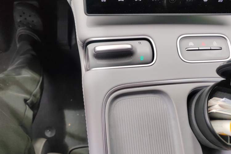 Used Nio EC6 2023 75 kWh Gear Lever