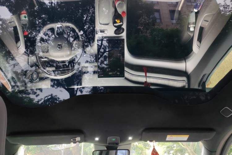 Used Nio EC6 2023 75 kWh Headliner