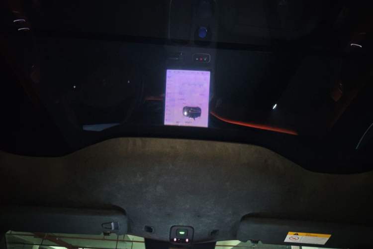 Used Nio EC6 2023 75 kWh Headliner