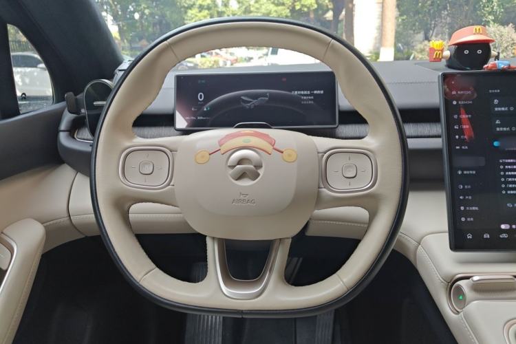 Used Nio EC6 2023 75 kWh Steering Wheel