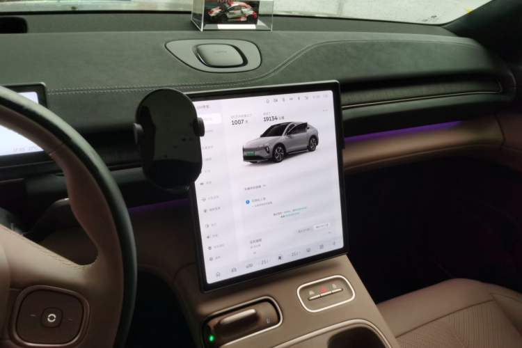 Used Nio EC6 2023 75 kWh Audio And AC Panel
