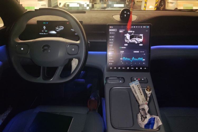 Used Nio EC6 2023 100kWh Center Console