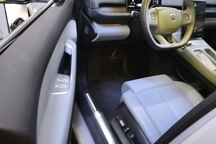 Used Nio EC6 2023 75 kWh Driver Seat