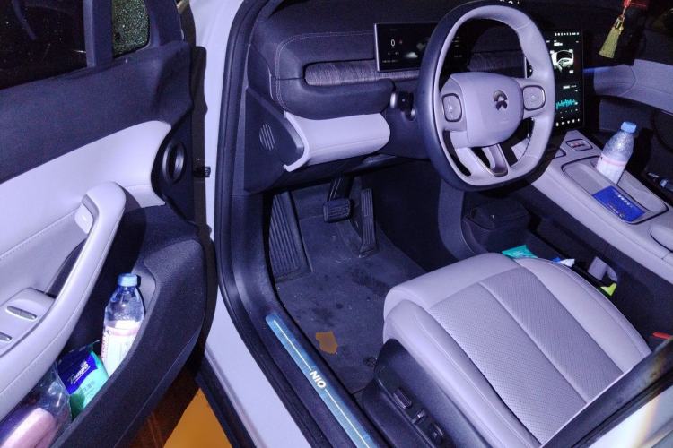 Used Nio EC6 2023 75 kWh Driver Seat