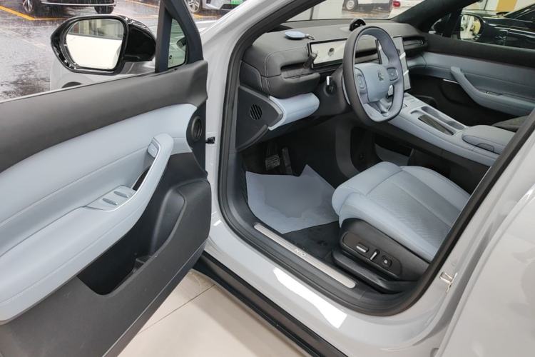 Used Nio EC6 2023 75 kWh Driver Seat