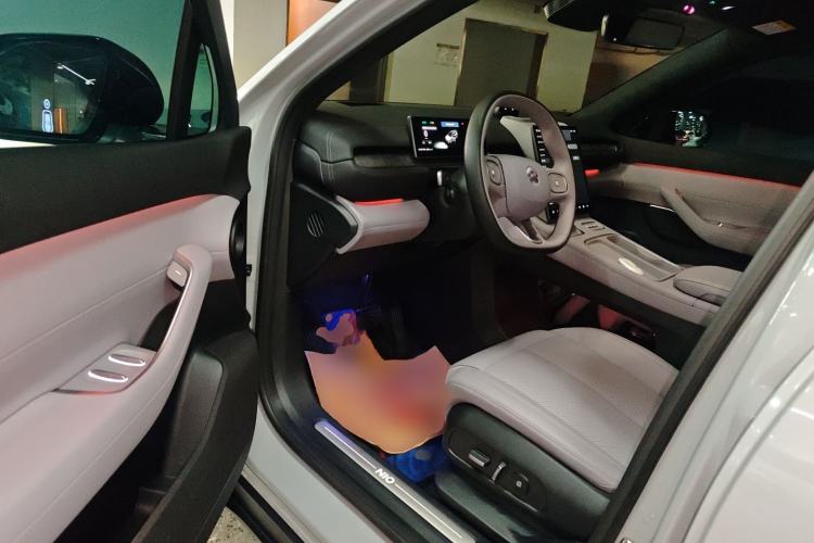 Used Nio EC6 2023 75 kWh Driver Seat