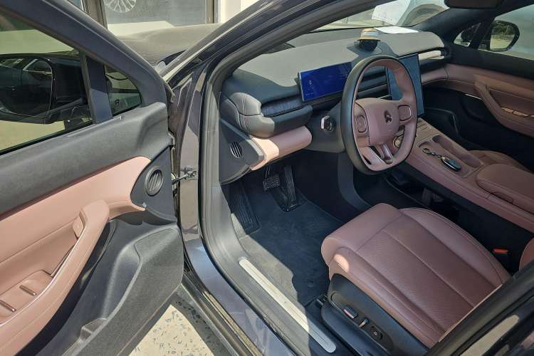 Used Nio EC6 2023 75 kWh Driver Seat