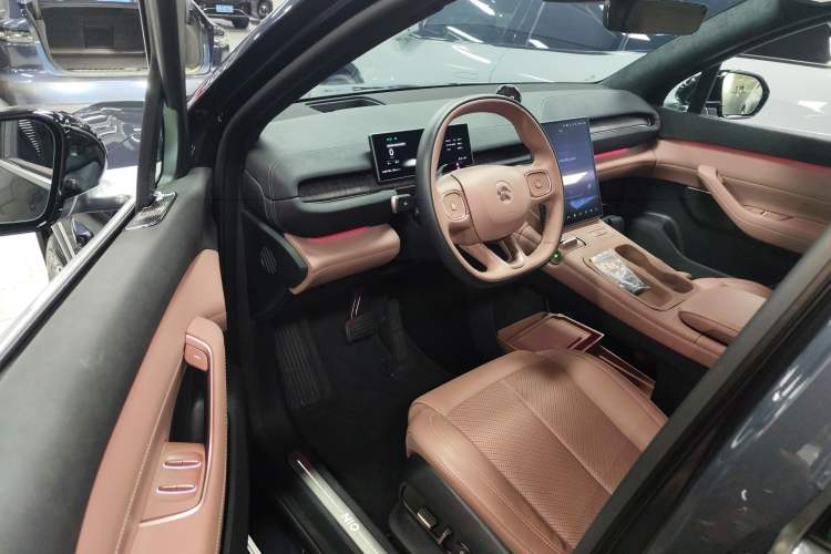 Used Nio EC6 2023 75 kWh Driver Seat