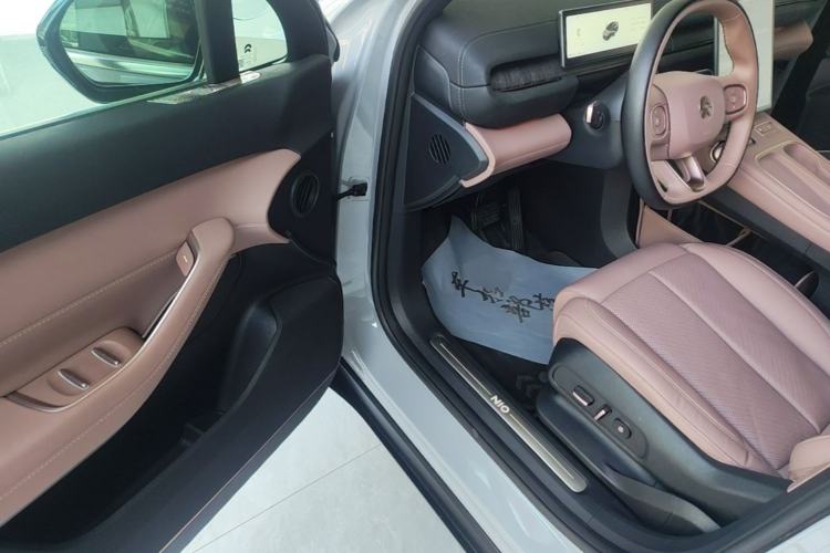 Used Nio EC6 2023 75 kWh Driver Seat