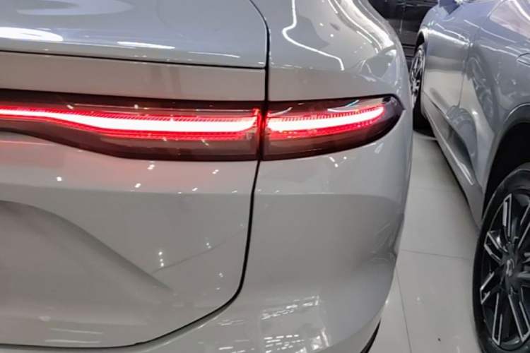 Used Nio EC6 2023 75 kWh Exterior 3