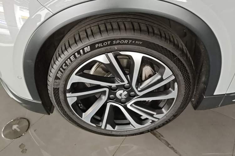 Used Nio EC6 2023 75 kWh Exterior 4