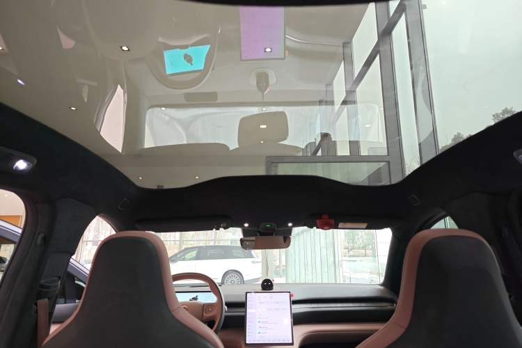 Used Nio EC6 2023 75 kWh Headliner
