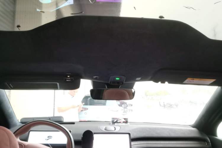Used Nio EC6 2023 75 kWh Headliner