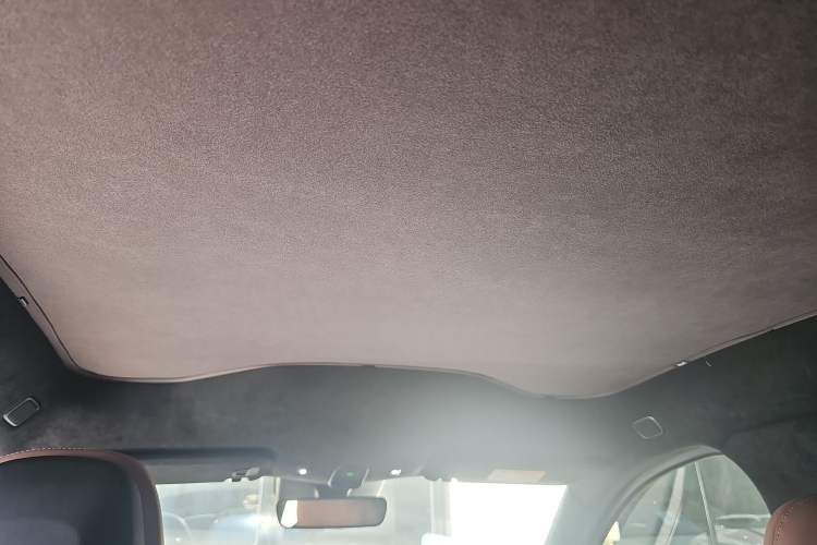 Used Nio EC6 2023 75 kWh Headliner