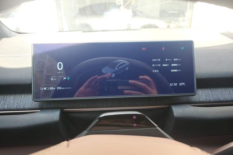 Used Nio EC6 2023 75 kWh Instrument Cluster