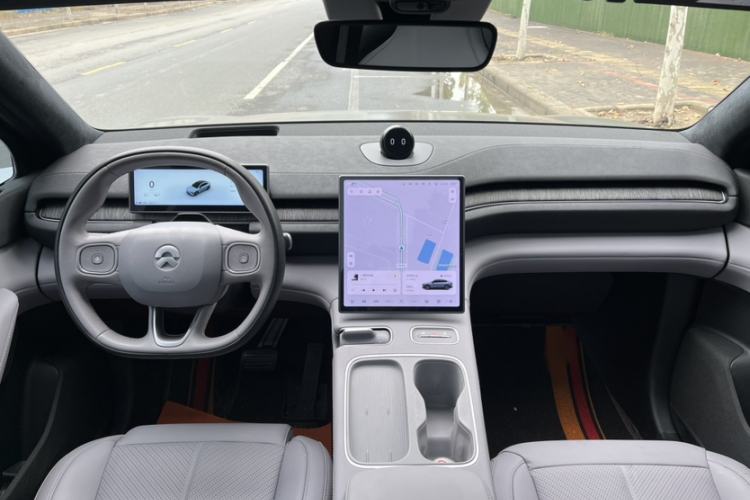 Used Nio EC6 2023 75 kWh Interior 3