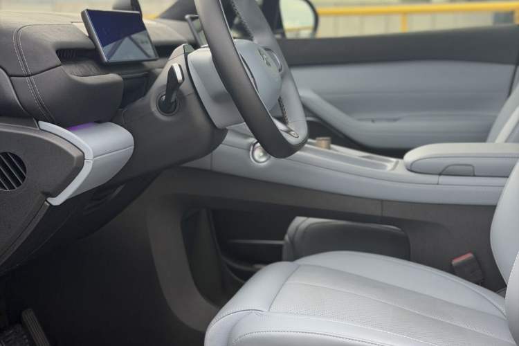 Used Nio EC6 2023 75 kWh Interior 4