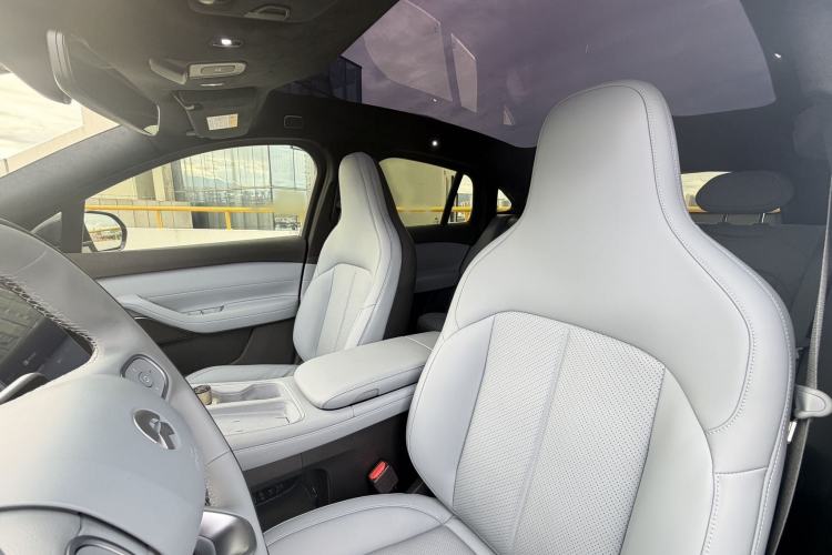 Used Nio EC6 2023 75 kWh Interior 6