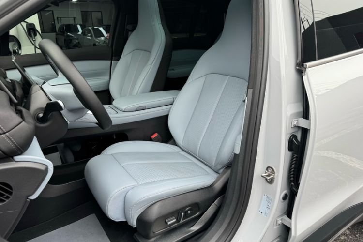 Used Nio EC6 2023 75 kWh Interior 8