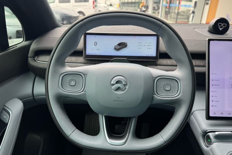 Used Nio EC6 2023 75 kWh Interior 9