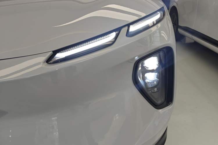 Used Nio EC6 2023 75 kWh Left Front Headlight