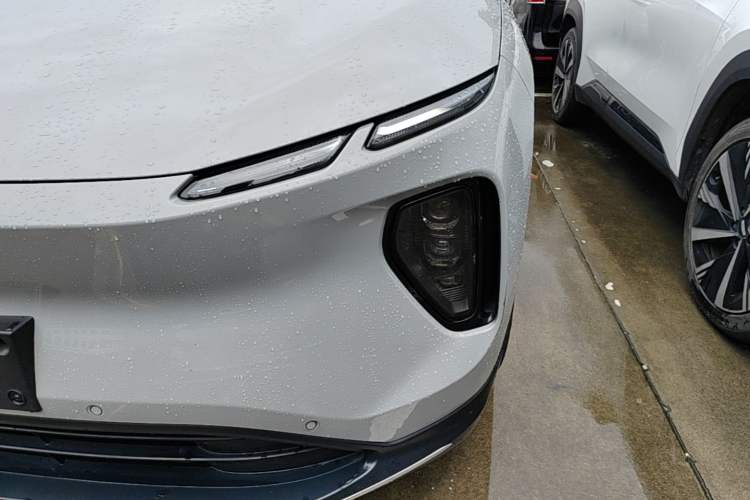 Used Nio EC6 2023 75 kWh Left Front Headlight