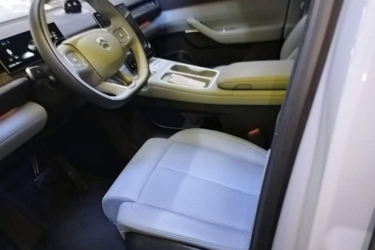 Used Nio EC6 2023 75 kWh Left Front Seat