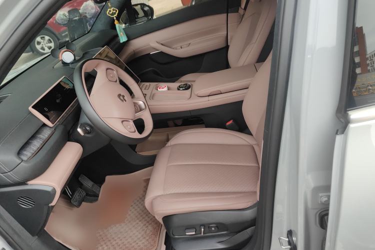 Used Nio EC6 2023 75 kWh Left Front Seat