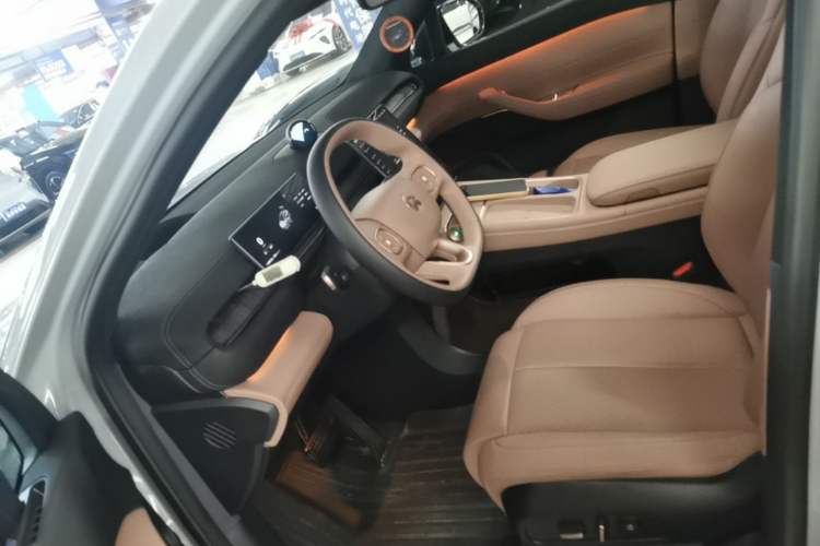 Used Nio EC6 2023 75 kWh Left Front Seat