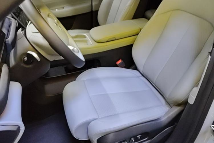 Used Nio EC6 2023 75 kWh Left Front Seat