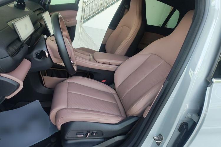 Used Nio EC6 2023 75 kWh Left Front Seat