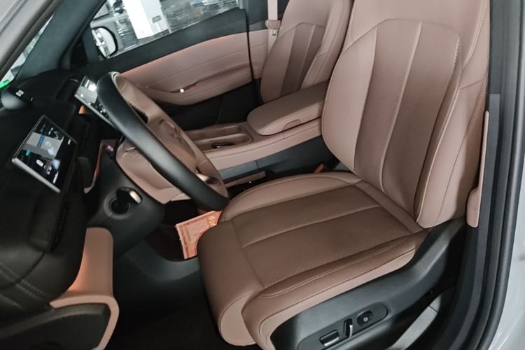 Used Nio EC6 2023 75 kWh Left Front Seat