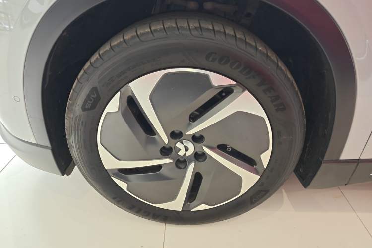 Used Nio EC6 2023 75 kWh Left Front Wheel Hub