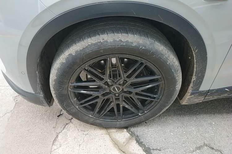 Used Nio EC6 2023 75 kWh Left Front Wheel Hub