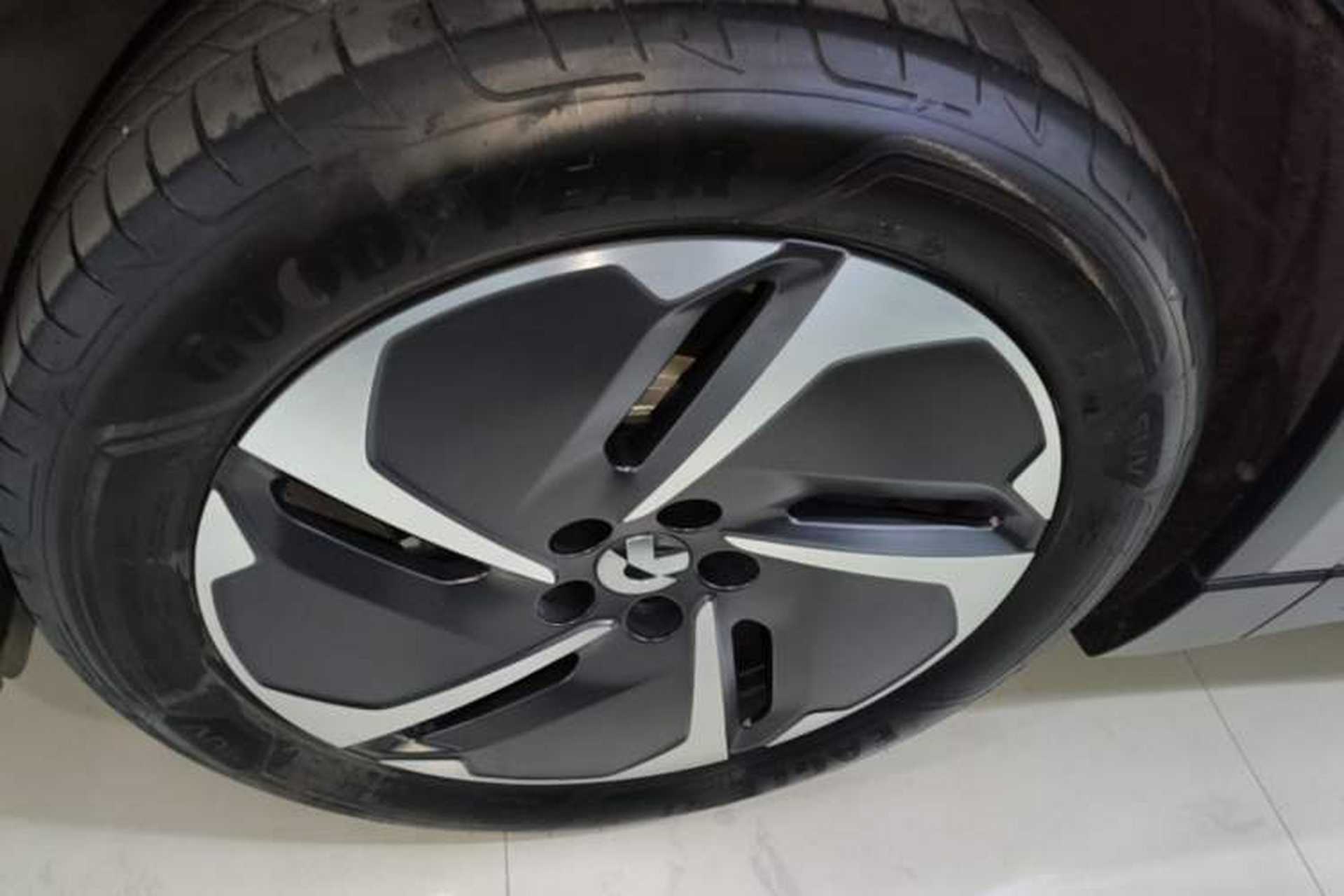 Used Nio EC6 2023 75 kWh Left Front Wheel Hub