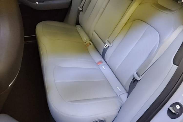 Used Nio EC6 2023 75 kWh Left Rear Seat