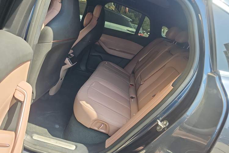 Used Nio EC6 2023 75 kWh Left Rear Seat