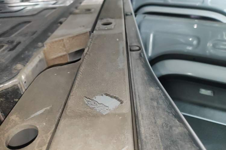Used Nio EC6 2023 75 kWh Left Side Sill