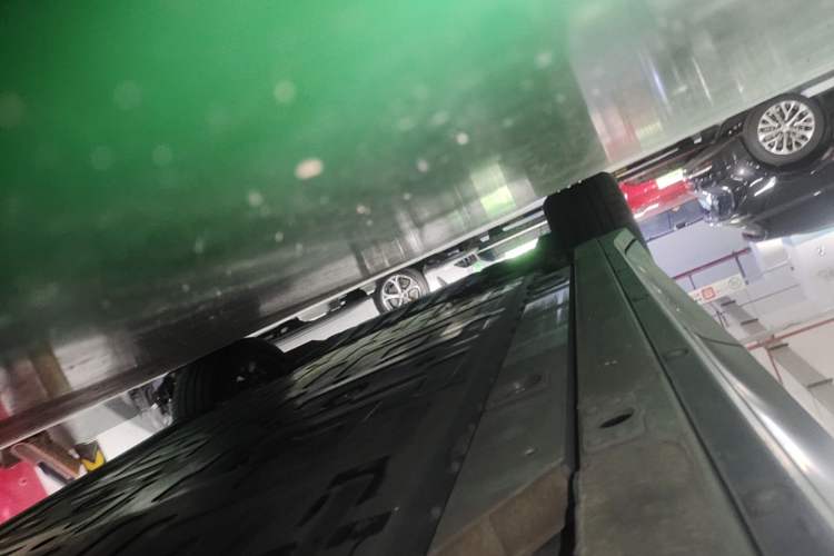 Used Nio EC6 2023 75 kWh Left Side Sill