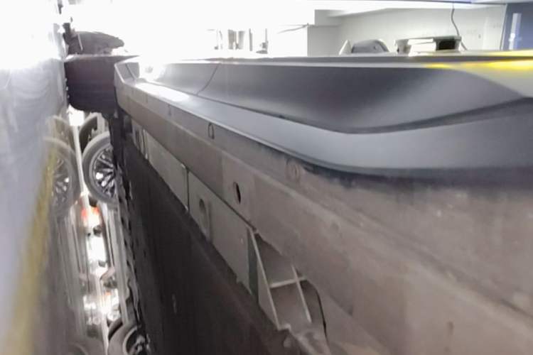 Used Nio EC6 2023 75 kWh Left Side Sill